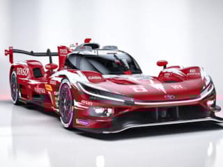 Toyota, yeni yarış otomobili TR010 Hybrid'i tanıttı