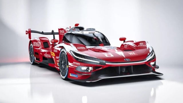 Toyota, yeni yarış otomobili TR010 Hybrid'i tanıttı