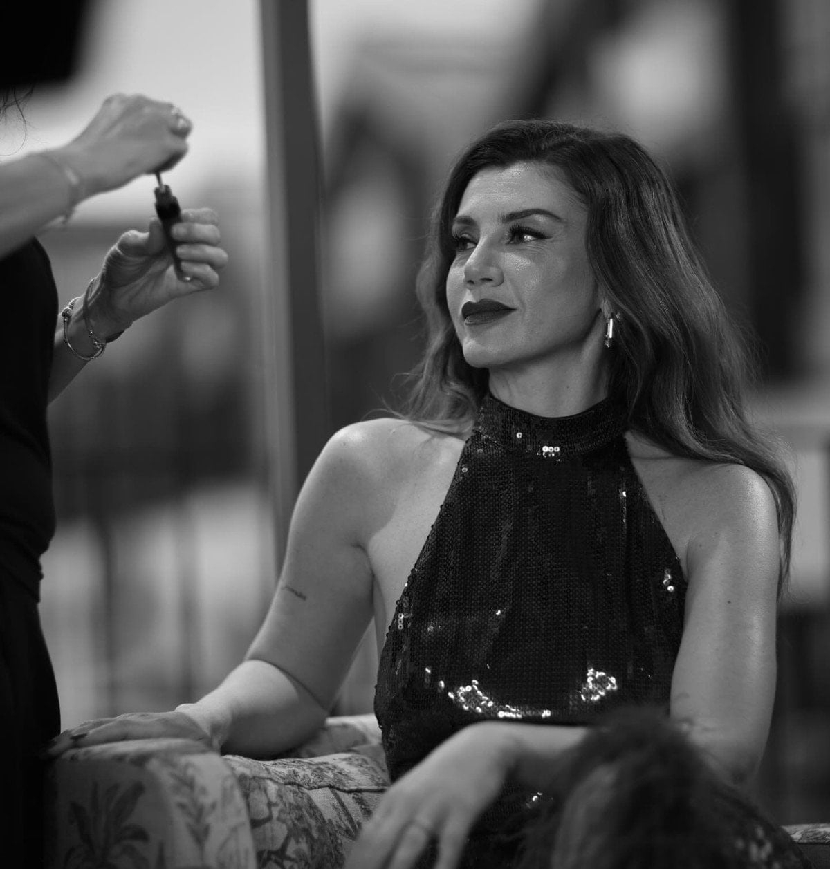 Gökçe Bahadır: Kamera Önünden Kamera Arkasına Uzanan Başarı Hikayesi