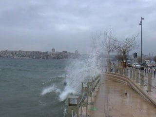 İstanbul'da fırtına etkili oluyor