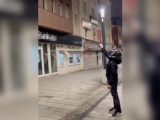 İstanbul'da iş yeri kuşunlayan 2'si çocuk 4 kişi yakalandı