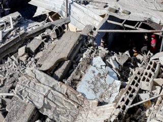 İsrail, ateşkese rağmen Gazze'de bir noktayı bombaladığını açıkladı