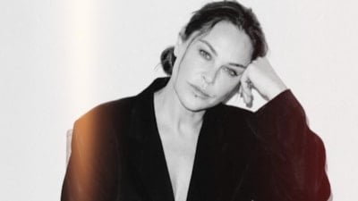 Başörtülü yeni rolü için hazırlanıyor! Hülya Avşar'dan set paylaşımı