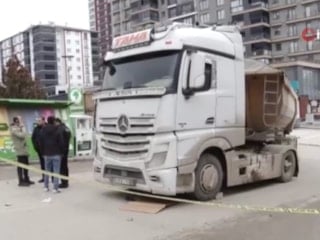 Ankara'da hafriyat kamyonu kontrolden çıktı: 4 aracı biçti