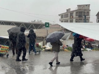 Muğla'da sağanak yağış hayatı olumsuz etkiledi