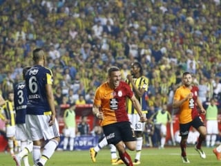 Galatasaray, kupa finallerinde Fenerbahçe’ye üstün
