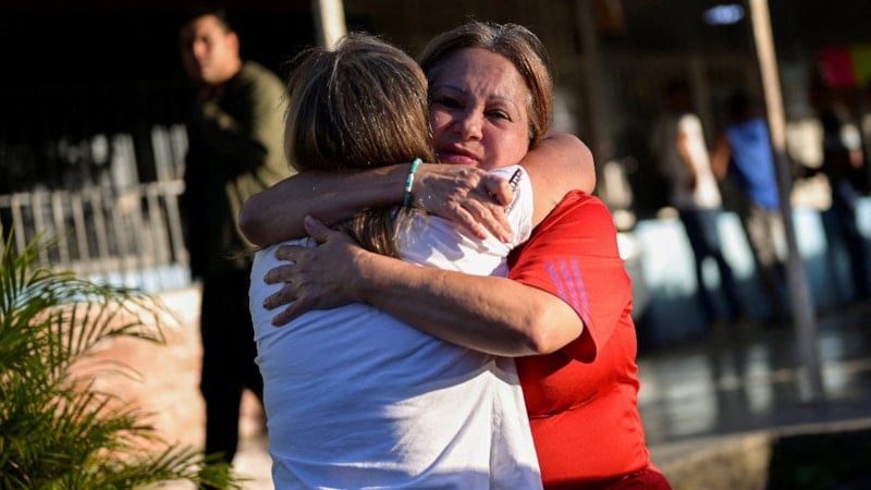 Venezuela'da bazı siyasi tutuklular dahil birçok kişi serbest bırakıldı