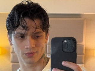 Rapçi Çakal'ın konser görüntüsü olay oldu! Hayranını kulise çağırdı