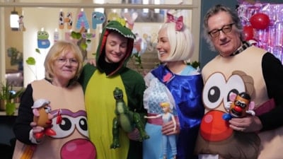 Meryem Uzerli, kızının doğum gününde prenses oldu