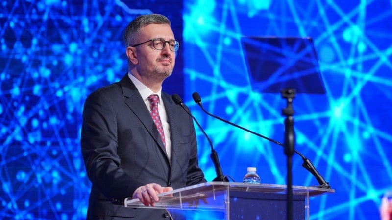 Burhanettin Duran'dan yapay zeka değerlendirmesi: Gazetecilikte faydalanılması gereken büyük bir imkan