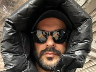 Burak Özçivit kazandığı paraların konuşulmasına sinirlendi: Biraz saygı