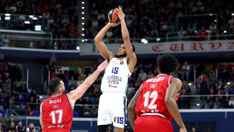 Anadolu Efes deplasmanda Olimpia Milano'ya kaybetti