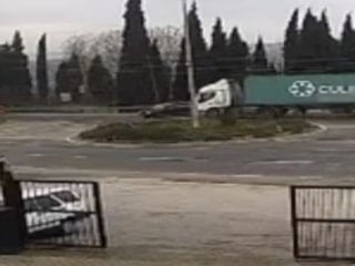 Manisa'da tırla çarpışan otomobilin sürücüsü öldü