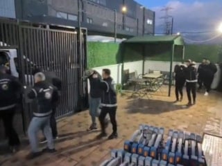 İzmir'de fuhuş operasyonu: 4 tutuklama