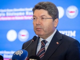 Yılmaz Tunç: Meşruiyeti, dış ülkelerde ülkemizi şikayet ederek aramayız