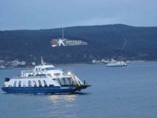 Çanakkale Boğazı'nda gemi trafiğine fırtına engeli
