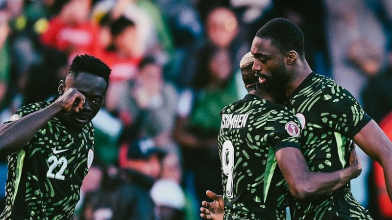 Victor Osimhen yıldızlaştı! Nijerya, Cezayir'i iki golle geçti