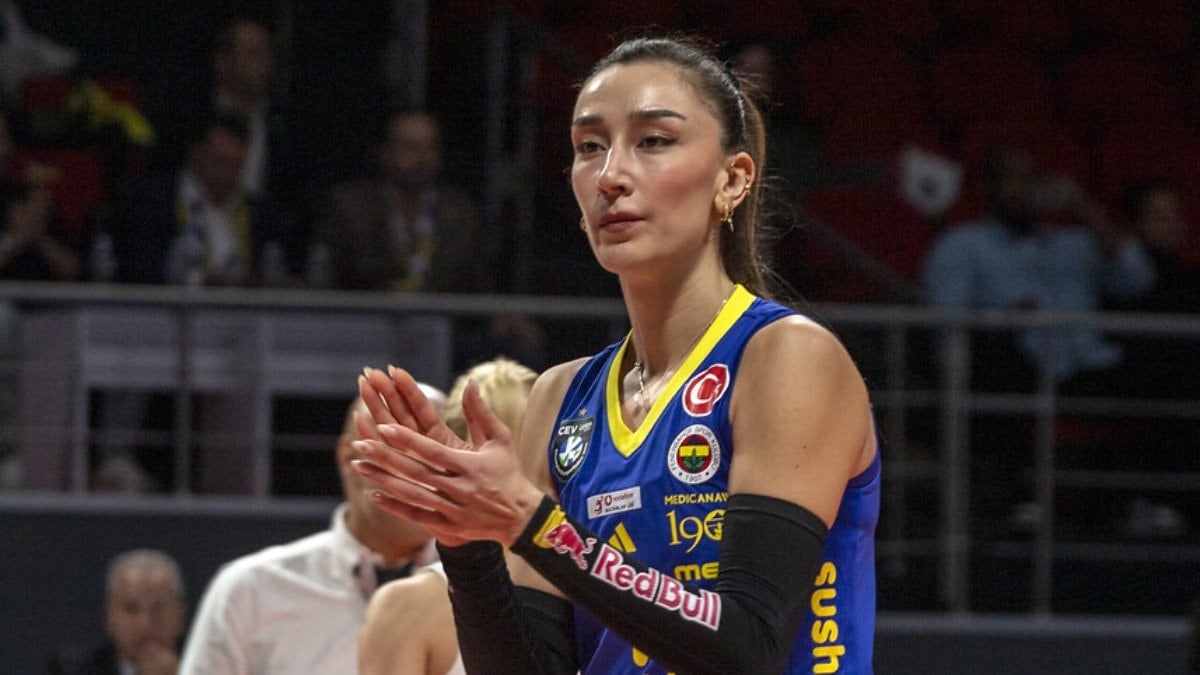 Hande Baladın'ın ayak bileğinde bağ yaralanması ve ödem tespit edildi