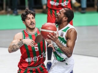 Bursaspor Basketbol, Karşıyaka'yı yendi