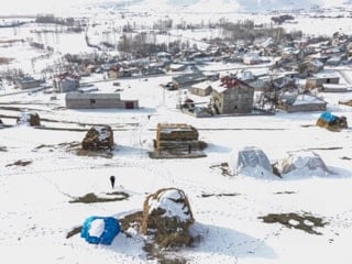 Van kırsalında kış mesaisi: Kar ve soğuğa karşı yaşam mücadelesi