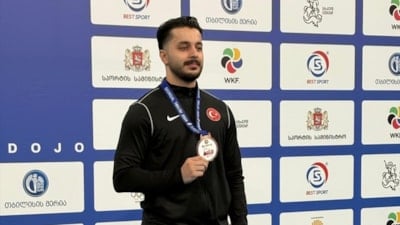 Milli karateciler Gürcistan'da 2 madalya aldı