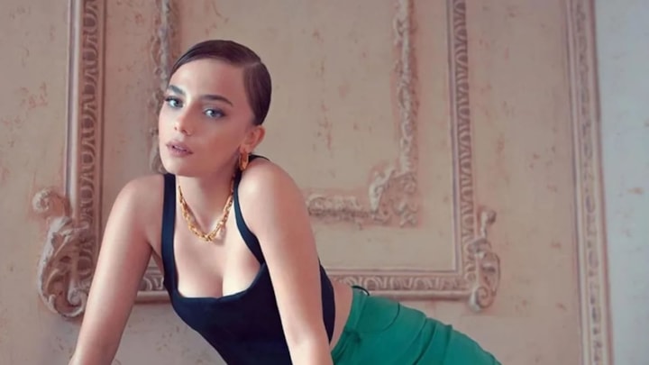 Bahar Şahin'den Şeyma Subaşı'na gönderme