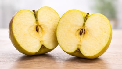 Bunu duyan arabasında elma taşıyor: Tam bir mucize...