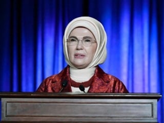 Emine Erdoğan'dan Palet Türk Müziği İlkokulu ziyaretine ilişkin paylaşım