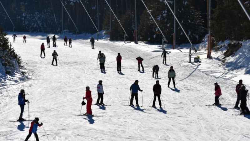 Kayak merkezlerinde en fazla kar kalınlığı 206 santimetreyle Sarıkamış'ta ölçüldü