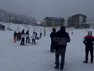 Uludağ beyaza büründü: Kar kalınlığı 60 santimetreyi aştı