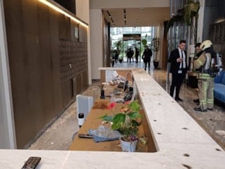 İstanbul'da siteye bırakılan kargo paketi patladı: 2 yaralı