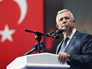 Mansur Yavaş: AVM’lerin önü trafiği kilitliyor, çözüm toplu ulaşımda