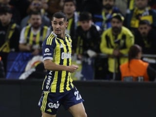 Derbide sakatlanan Levent Mercan 4-6 hafta sahalardan uzak kalacak