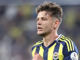 Fenerbahçe'de Sebastian Szymanski'nin Rennes'e transfer olacağı iddia edildi