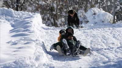 Kar yağışı nedeniyle birçok ilde 12 Ocak'ta eğitime ara verildi