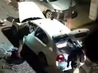 İsrail askerleri Batı Şeria'da kızı ve torunlarının yanında Filistinliyi öldürdü