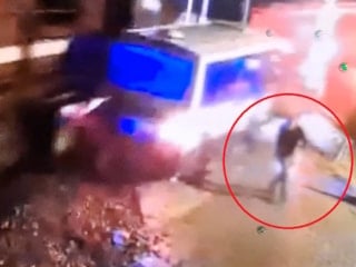 Kırıkkale'de hemzemin geçitte mahsur kalan dolmuşa tren çarptı