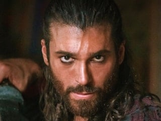 Gözaltına alınmıştı.Can Yaman'dan serbest bırakılması sonrası açıklama