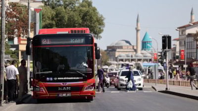 Uğur İbrahim Altay: Türkiye'nin en ucuz öğrenci ulaşımı Konya'da