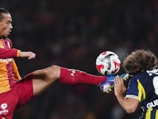 Fenerbahçelilerin paylaştığı kare: Tekmeye kafa sokan Matteo Guendouzi...