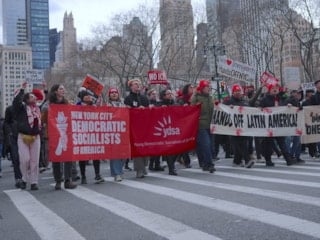 ABD'nin New York kentinde binler, Renee Good'un vurulmasını protesto etti