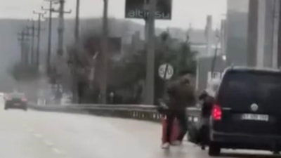 Bursa'da tartıştığı kuryeyi dövdü: O anlar kameraya yansıdı