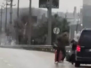 Bursa'da tartıştığı kuryeyi dövdü: O anlar kameraya yansıdı