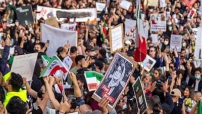 Muhammed Berdibek yanıtladı: İran'daki protestoların başarı şansı var mı?