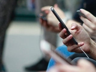 Küresel akıllı telefon sevkiyatları geçen yıl yüzde 2 arttı