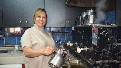 İzmir'de 25 yıllık başkandan sonra koltuğu almayı başardı