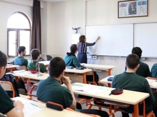 MEB yönetici görevlendirme ve öğretmenlerin yer değiştirme takvimlerini açıkladı