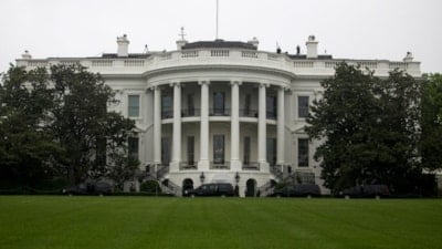 Beyaz Saray: Trump, İran'a karşı güç kullanabilir