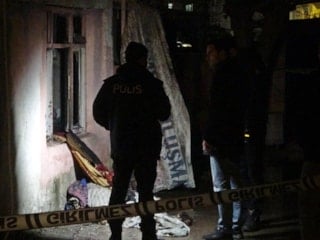 Antalya'da gecekondu yangını: 1 ölü, 1 yaralı