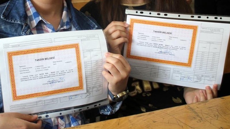 Orta okul ve liselerde yeni dönem: Karneyle birlikte verilecek